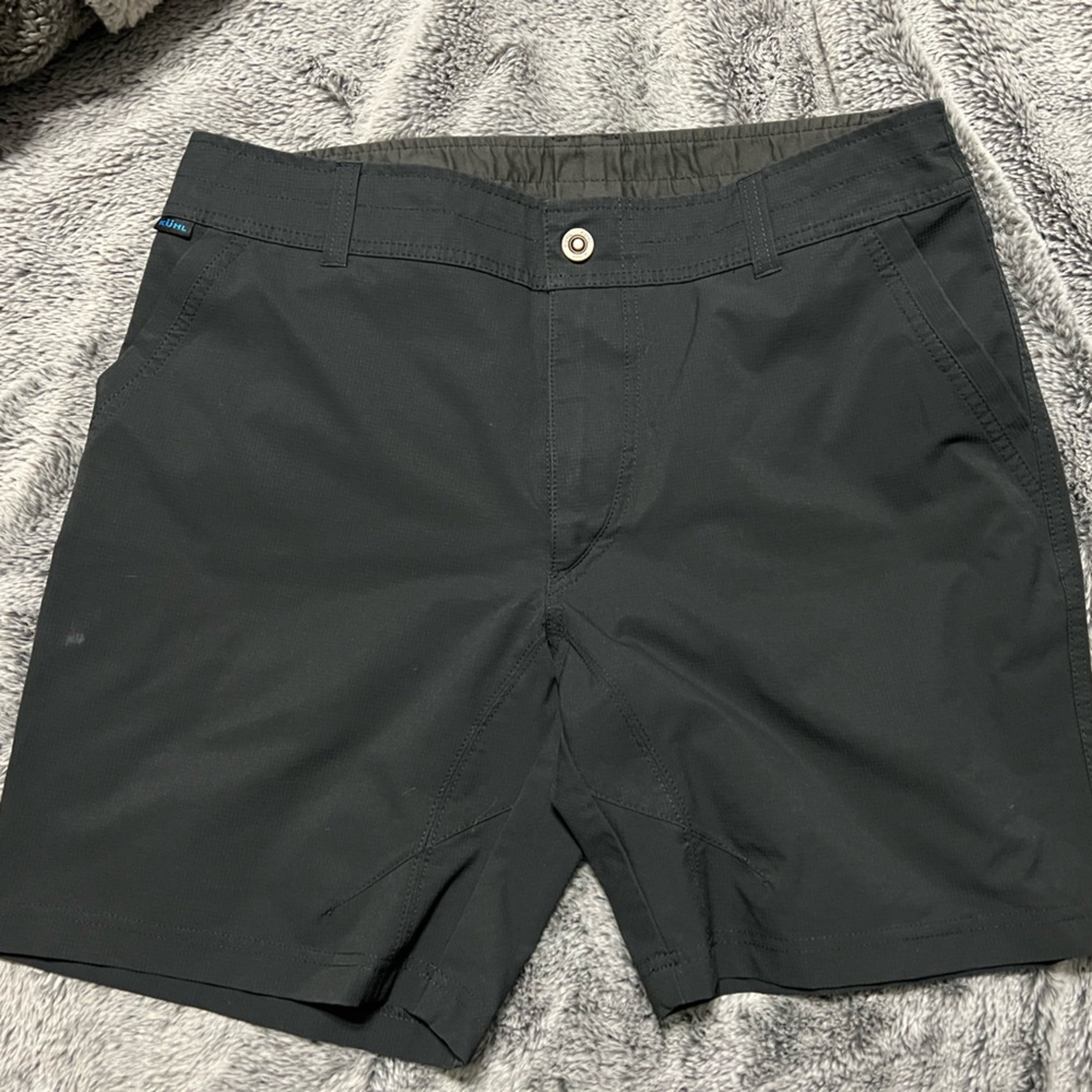 Kuhl hiking shorts, EUC!
